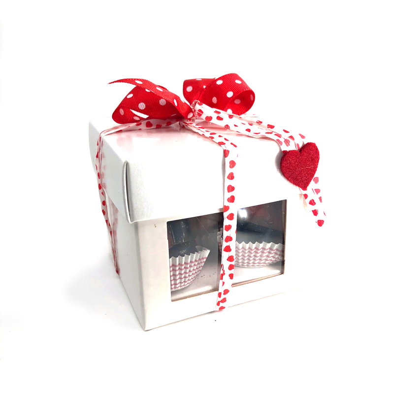 caja blanca chocolate bombones 8 unidades san valentin pasteleria el riojano Caja Blanca 8 Bombones Surtidos